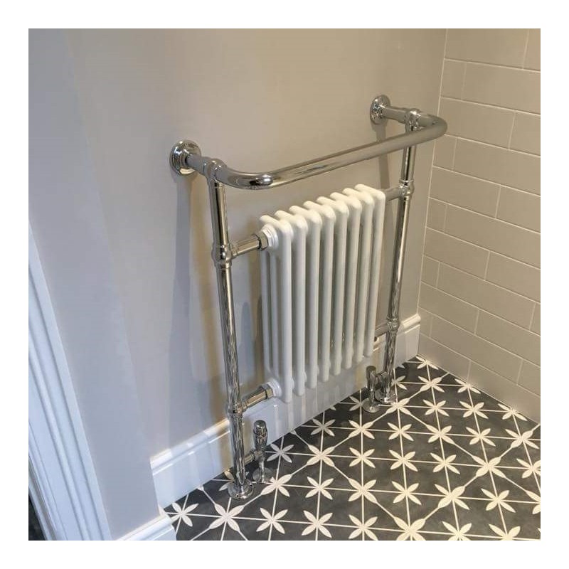 673mm (w) x 963mm (h) Old Colwyn Traditional Towel Rail - close up