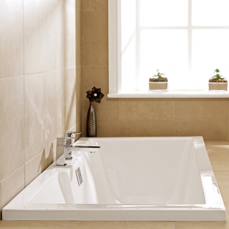 Legend Single Ended Luxury Rectangular Bath - Insitu