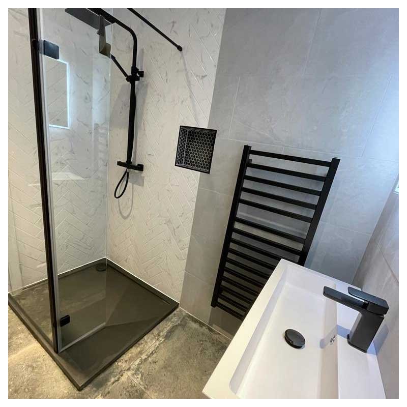 500mm x 1165mm Denbigh Black Towel Rail - Insitu