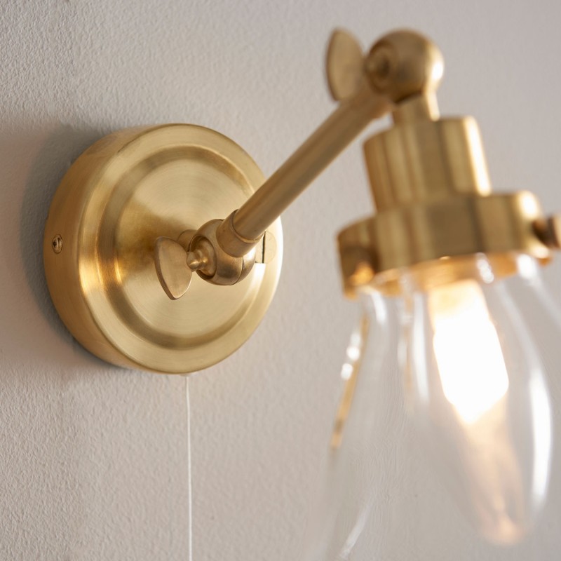 Leo Wall Light - Brushed Brass