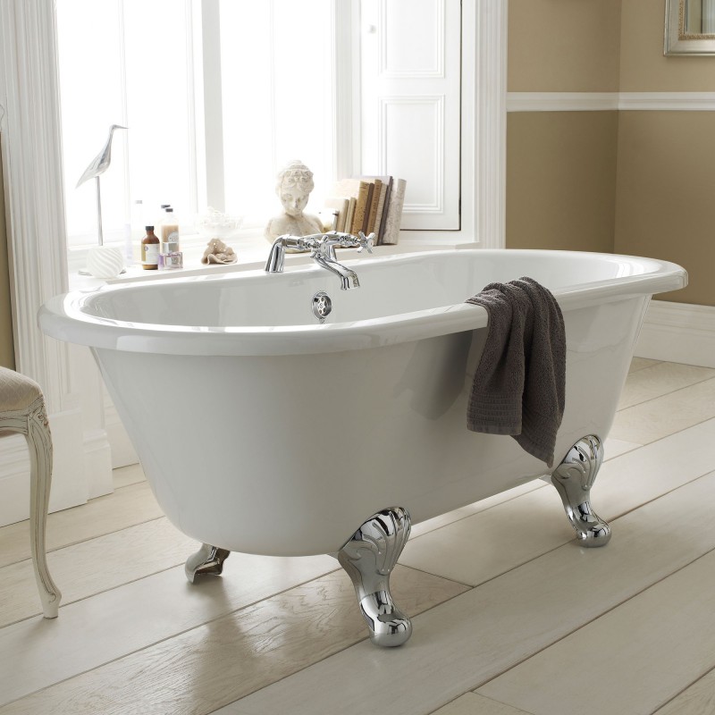Kingsbury Freestanding Traditional Bath - 1500mm (L) x 745mm (W) x 650mm (D) - Corbel Leg Set - Insitu