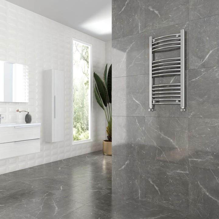 400mm (w)  x 800mm (h) Curved Chrome Towel Rail - Insitu
