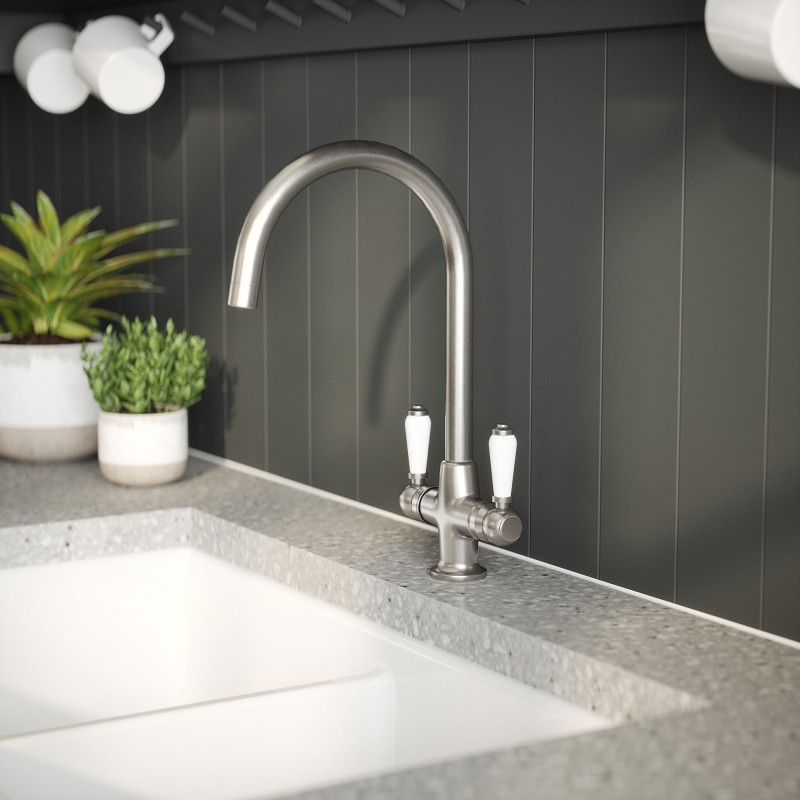 Traditional 1 Tap Hole Mono Sink Mixer Tap with Lever Handles - Chrome - Insitu