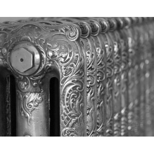 The "Charlestone" 470mm (H) 3 Column Traditional Victorian Cast Iron Radiator - Polished