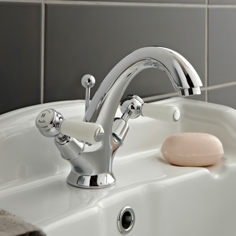 Topaz Lever Mono Basin Mixer - Insitu