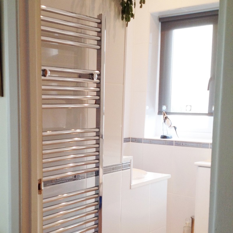 500mm (w) x 1600mm (h) Electric Straight Chrome Towel Rail (Single Heat or Thermostatic Option)