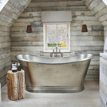 Time for some #bathroominspo.Cladding your bathroom walls in rustic timber panelling can create a cosy, cocooning atmosphere with luxury ski chalet vibes. Go for a bleached or limed timber to take it in a coastal direction, or rough-sawn timber to ...